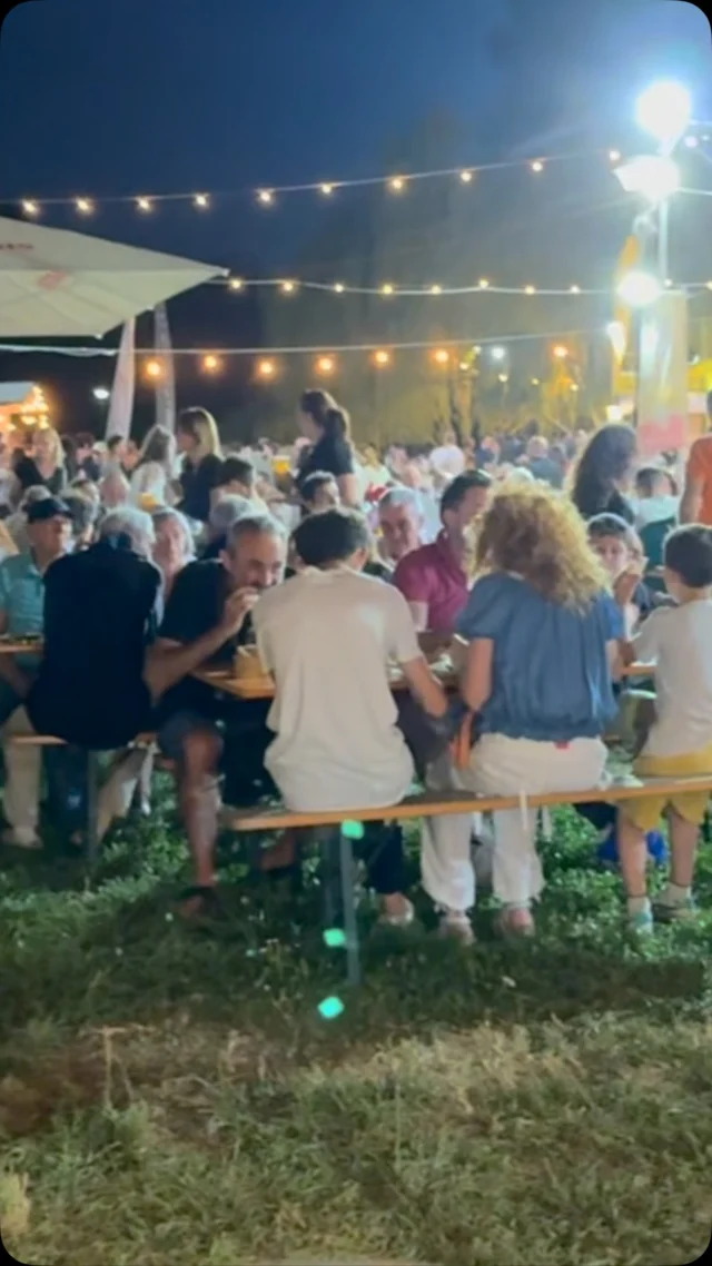 Vi aspettiamo stasera e domani sera a @carabattolelovepark 🍺🍺🍺 ottimo cibo 💋musica e divertimento 💋 tanta buona birra 🍺 artigianale @birrificioaries @birrificiolilium @_beerebel @birrificio_demonia🍺🍺🍺🍺🍺
